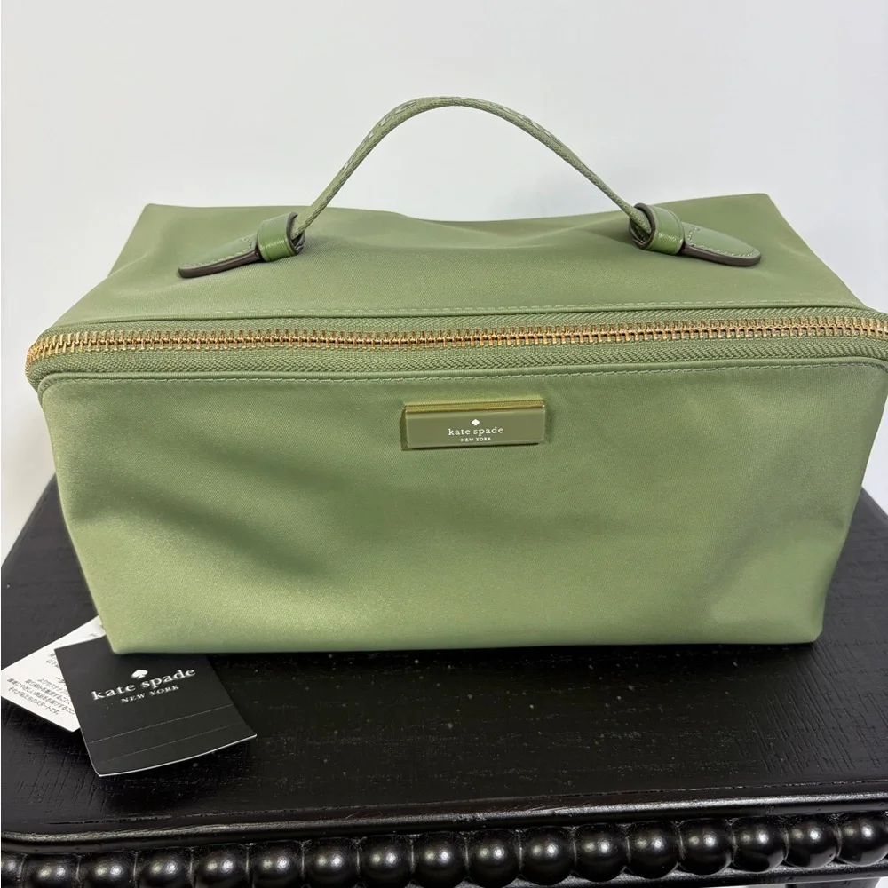 NEW Kate Spade Olive Toiletry Bag Set